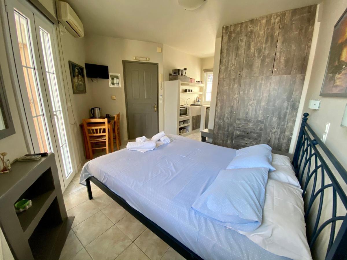 Pelagias Apartments Agia Efimia ภายนอก รูปภาพ