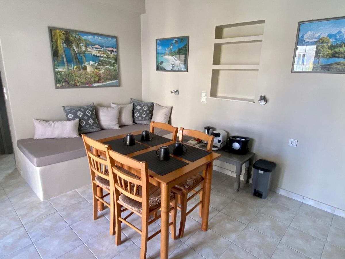 Pelagias Apartments Agia Efimia ภายนอก รูปภาพ