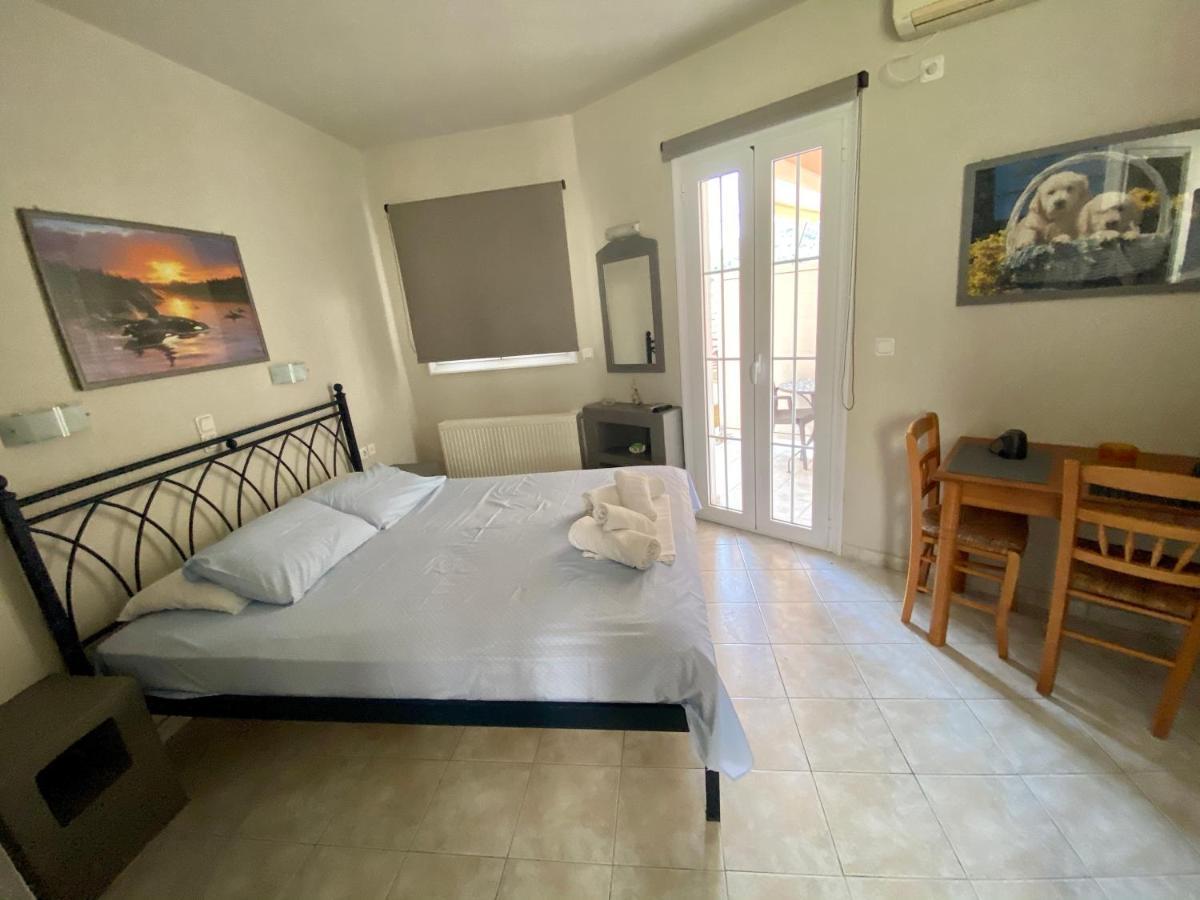 Pelagias Apartments Agia Efimia ภายนอก รูปภาพ