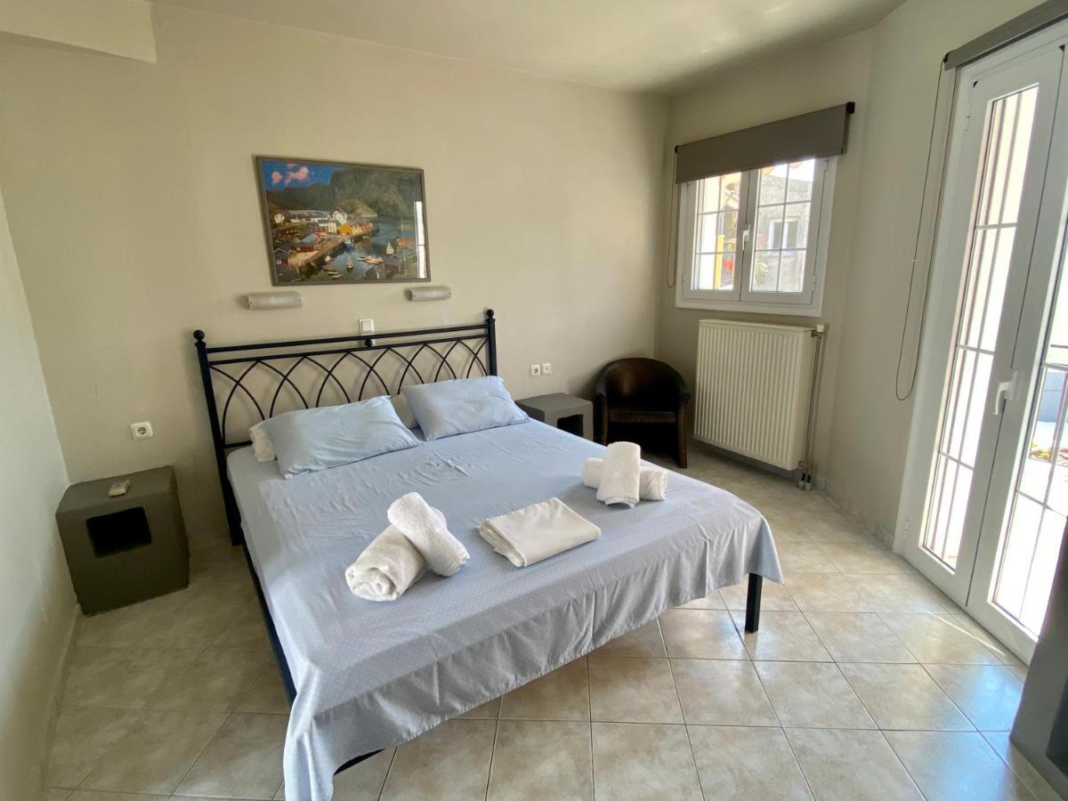 Pelagias Apartments Agia Efimia ภายนอก รูปภาพ