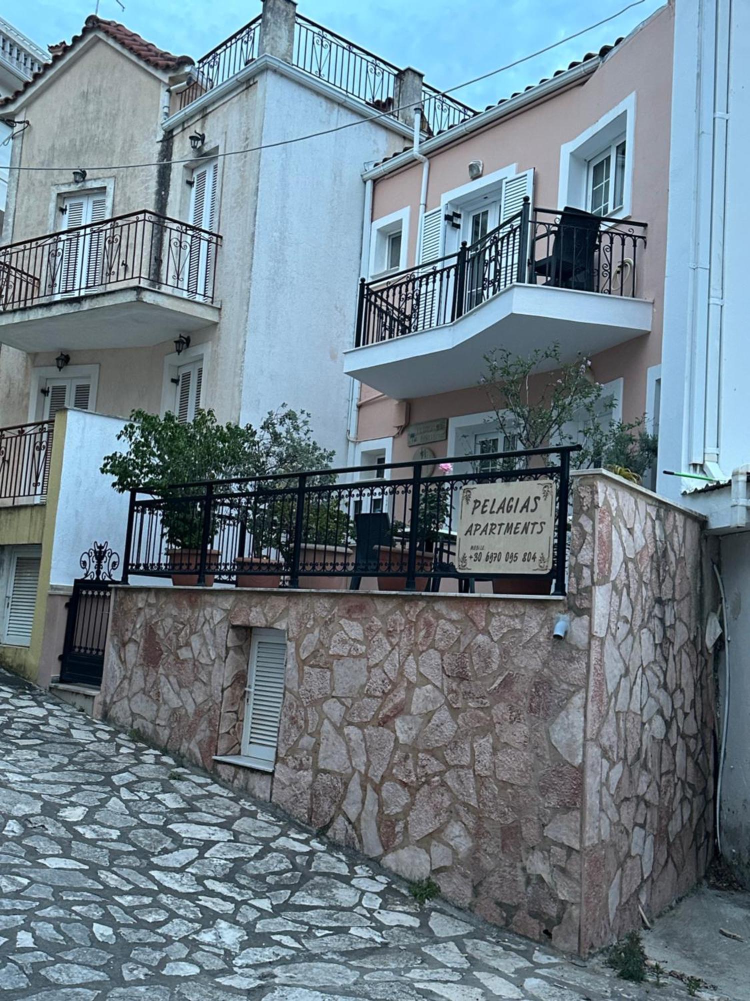 Pelagias Apartments Agia Efimia ภายนอก รูปภาพ