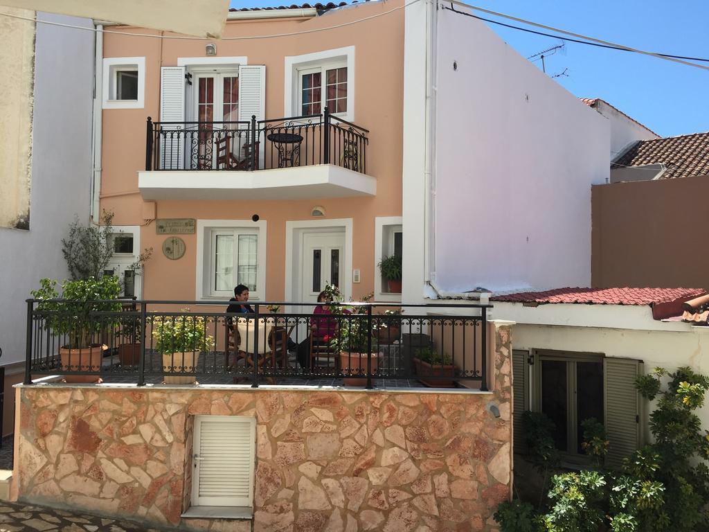 Pelagias Apartments Agia Efimia ภายนอก รูปภาพ